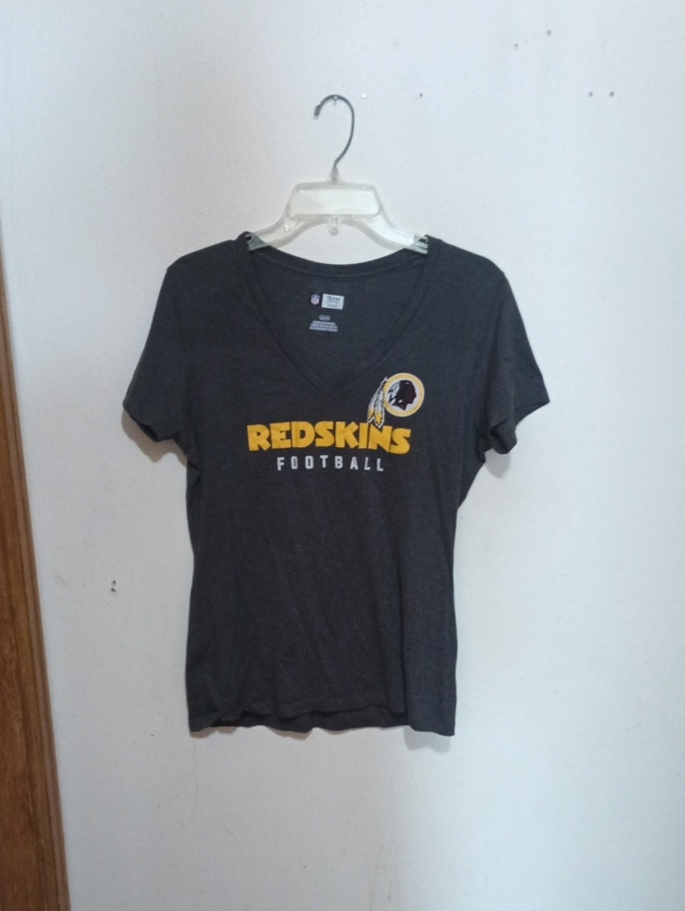 Washington Redskins Women's V neck T-shirt